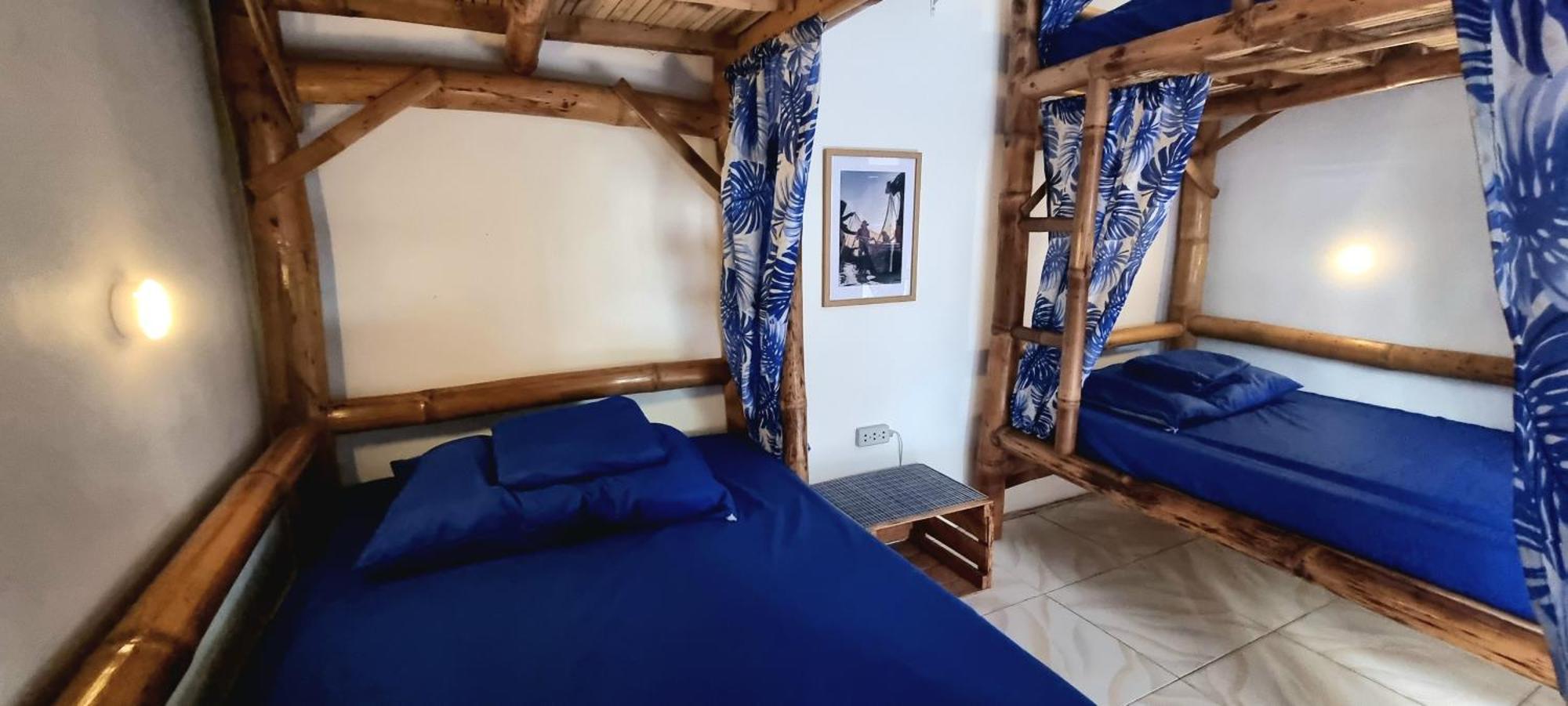 Ostello Blue House Backpackers Siquijor San Juan  Esterno foto