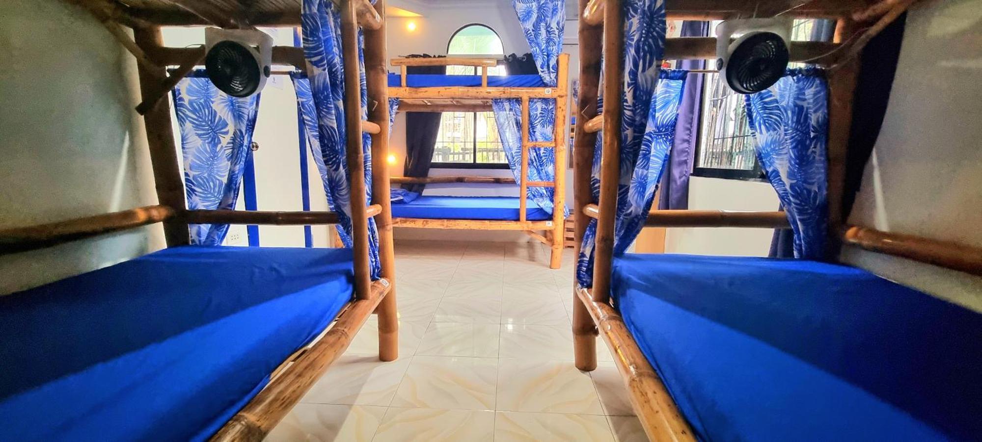 Ostello Blue House Backpackers Siquijor San Juan  Esterno foto